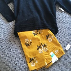 Old Navy Pixie Ankle Pants